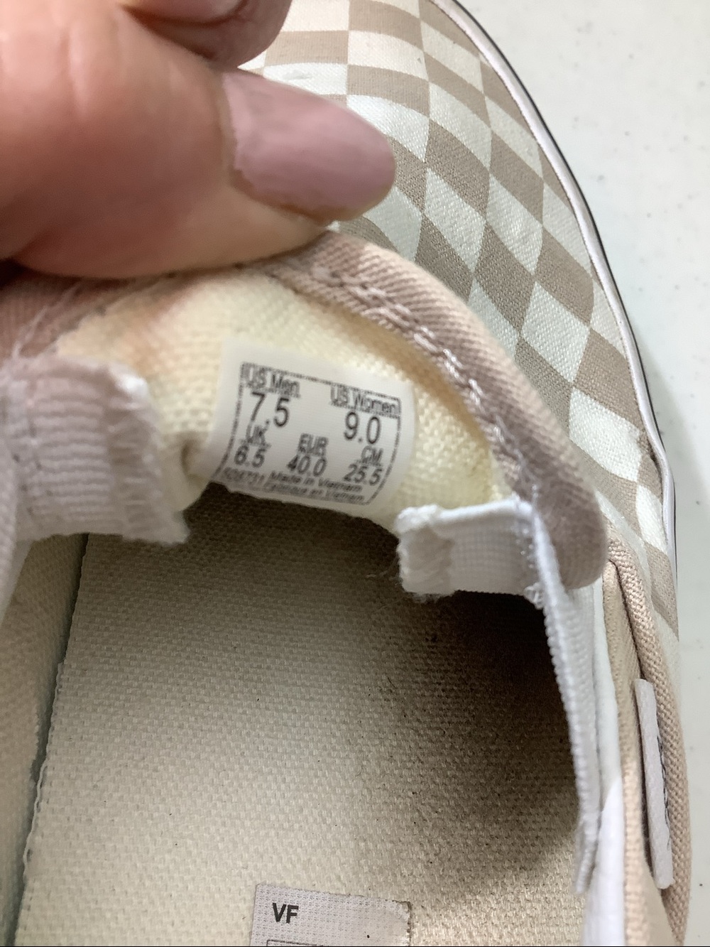 Vans beige canvas checkerboard slip ons, men’s 7.5/women’s 9 - Picture 8 of 9